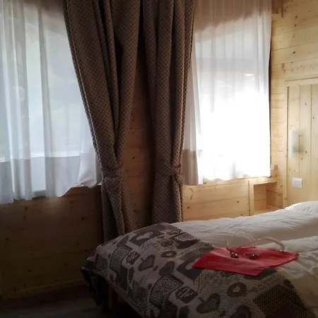 La Di 1400 Отель *